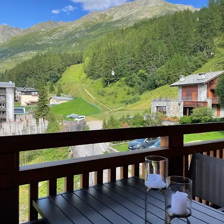 In Front Of The Slopes Apartment